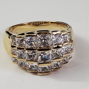 Watch Video / Sterling Silver 925 Pyramid Cluster Ring